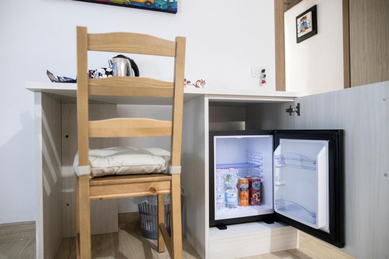 نابولي 'A Room De' Scugnizzi المظهر الخارجي الصورة